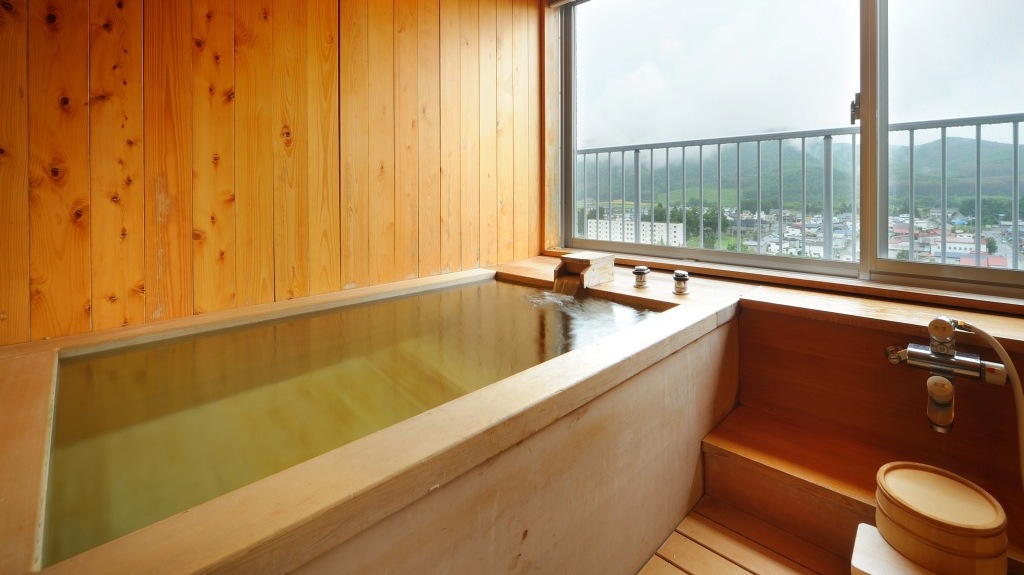 【飛燕閣】和室特別室展望檜風呂眺望も抜群。檜の香りに癒されます