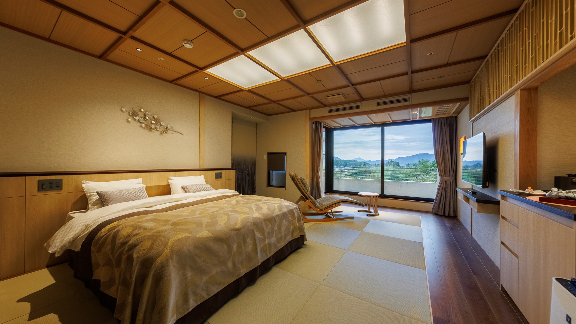 【静龍｜キングベッドルーム】静謐な和空間。シモンズ製キングサイズベッドでゆったりお休みください。