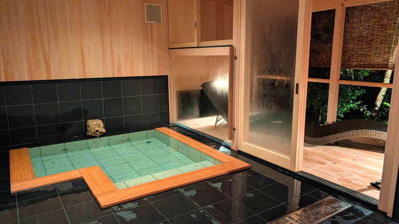 内湯「檜湯殿」