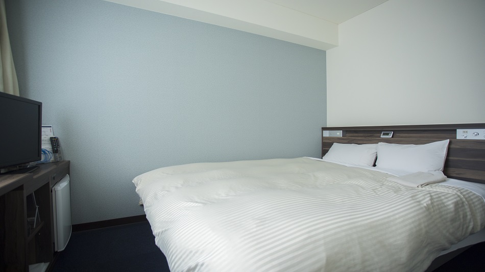 ダブルルーム（広さ13㎡／ベッド幅160cmのクイーンサイズ）