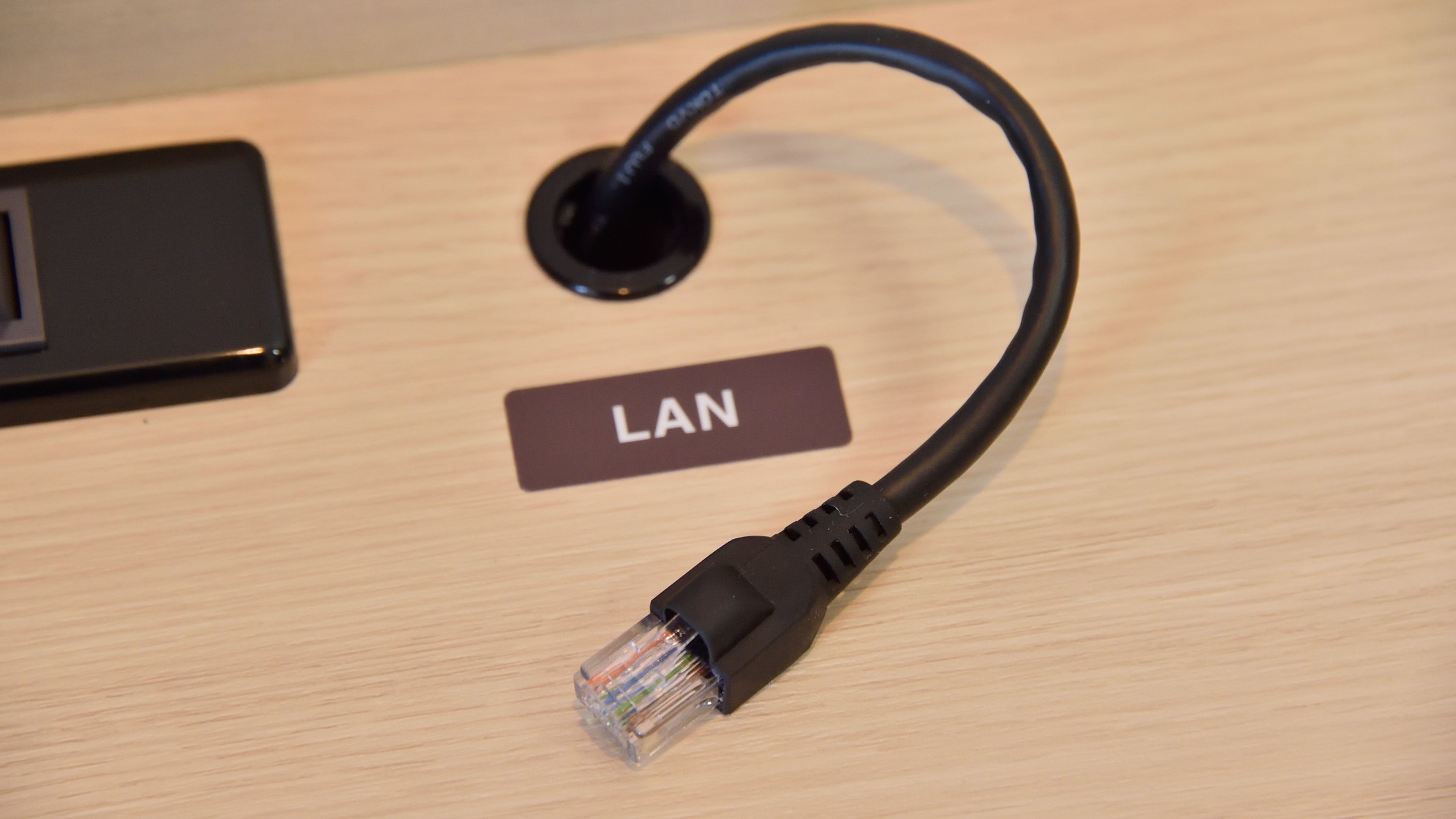 客室備品LANケーブル・インターネット接続無料