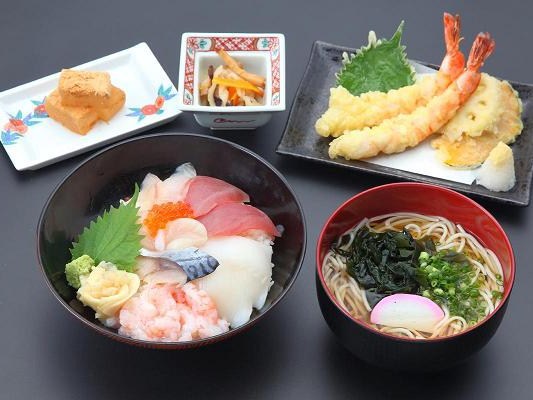 海鮮丼