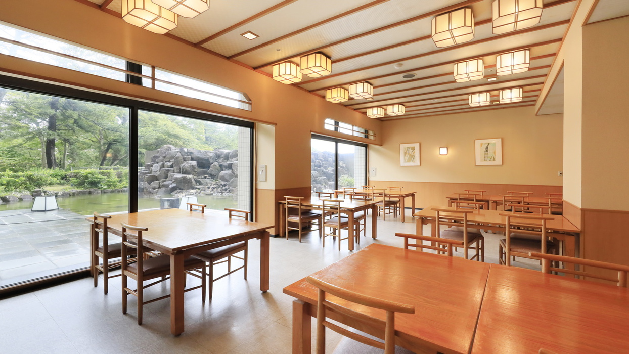 和食レストラン「生簀篭」(いけすかご)