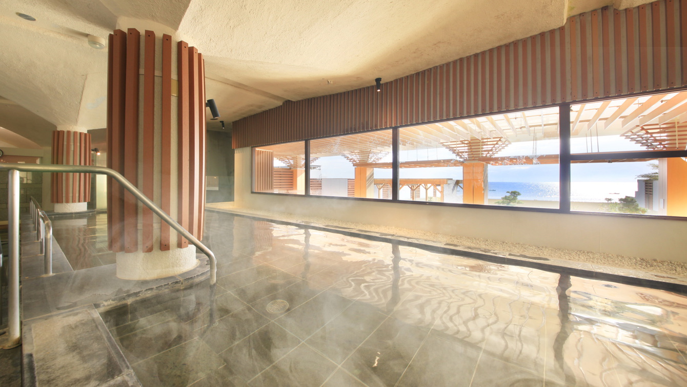 隣接の鴨川グランドホテル内、温泉大浴場「海の回廊」もご利用いただけます。（無料）