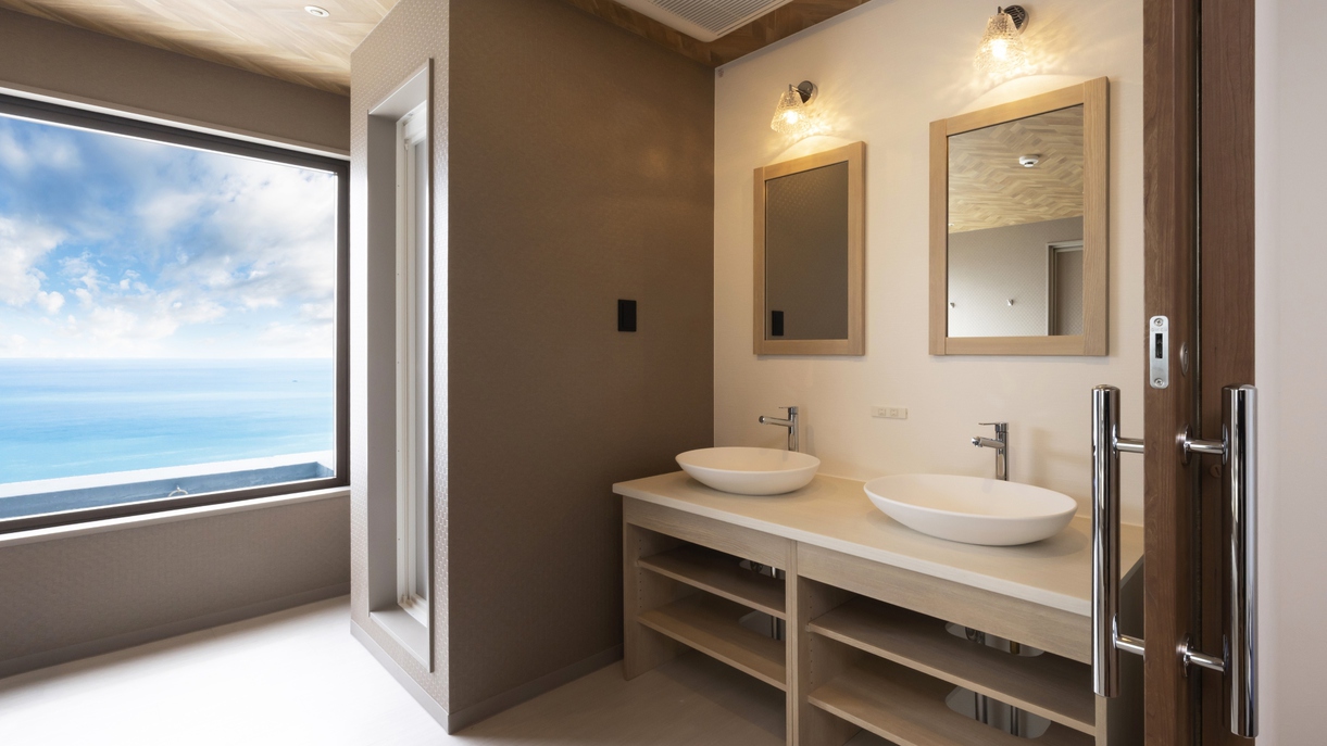 【33階ペントハウス】露天風呂とは別にシャワーブースも備えております