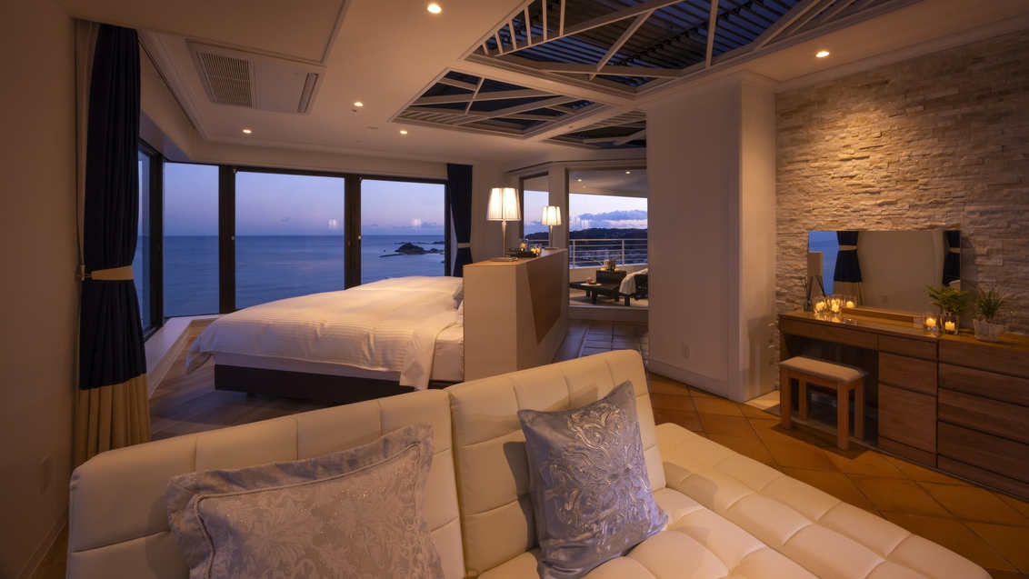 【33階ペントハウス】時間によって変わる空と海を眺めながらゆったりとした上質な空間でお過ごしください