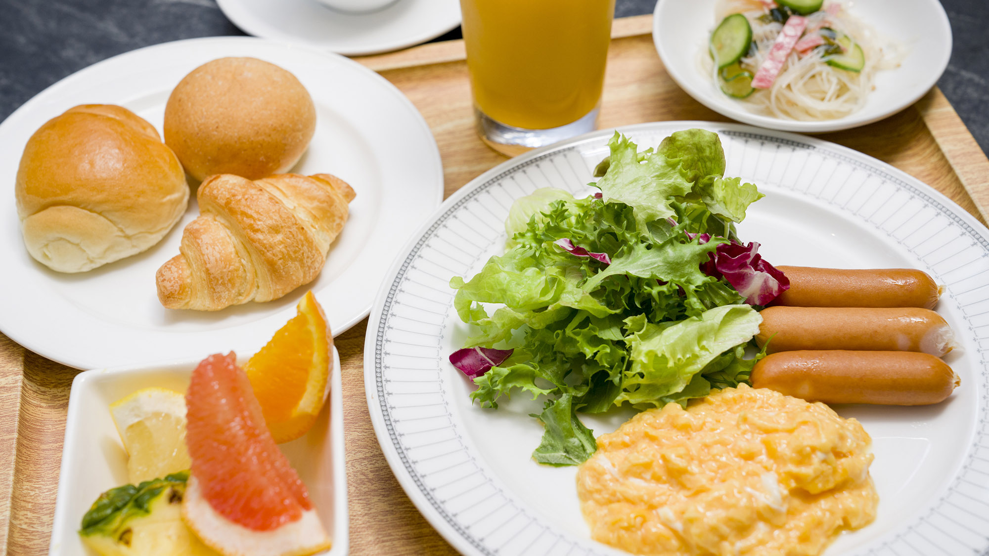 ・【朝食ビュッフェ／洋食】朝はパン派の方も大満足♪デザートもどうぞ！