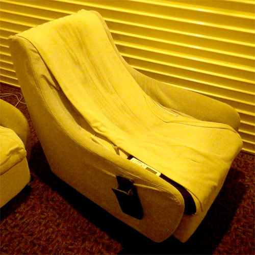 ２階の有料席にございます。リラックスしたい方にオススメ！