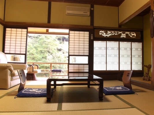 Kadoya Ryokan Kadoya Ryokan is a popular choice amongst travelers in Shobara, whether exploring or just passing through. The property offers guests a range of services and amenities designed to provide comfort and 