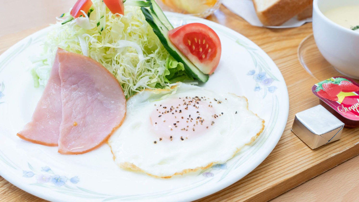 朝食一例