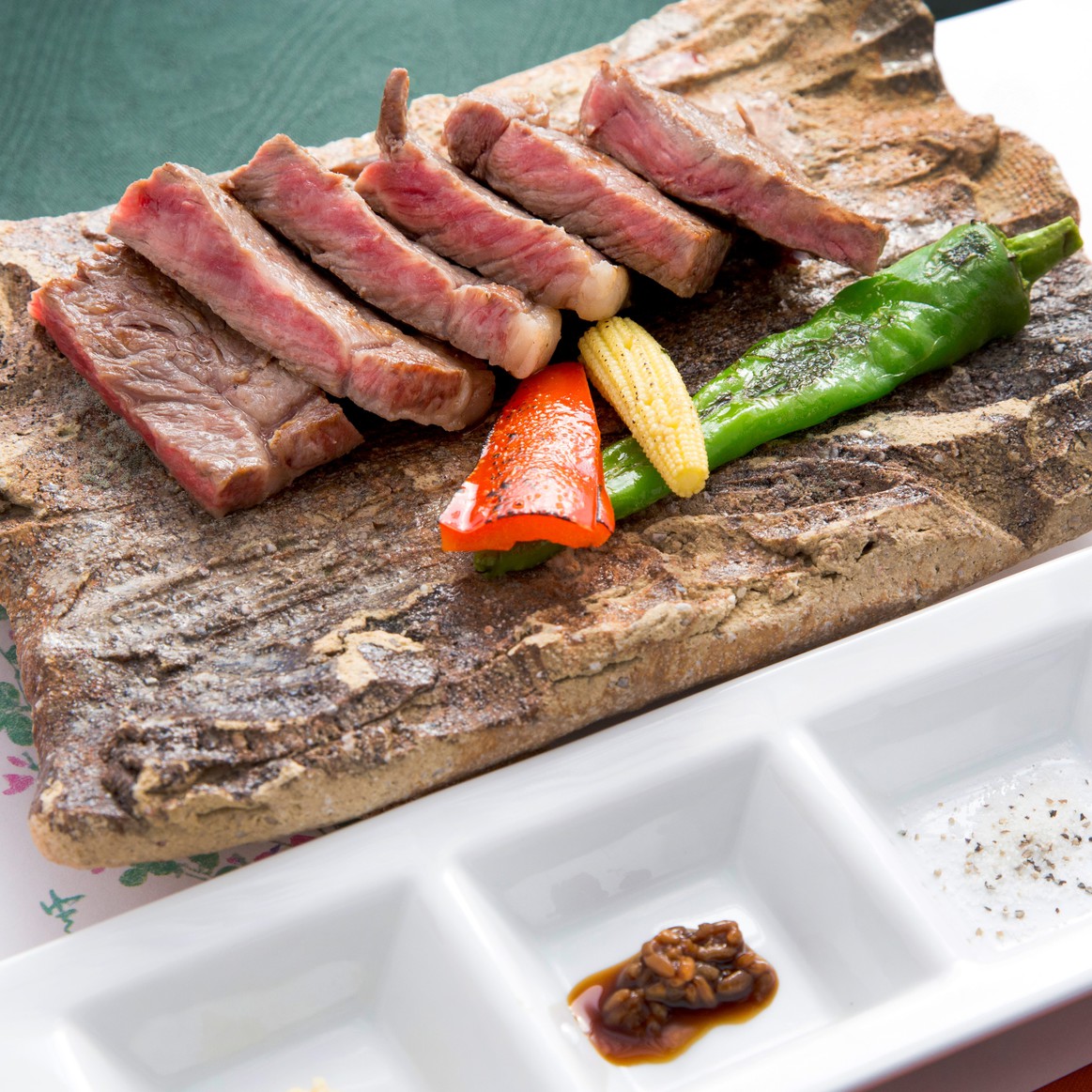 肉料理一例