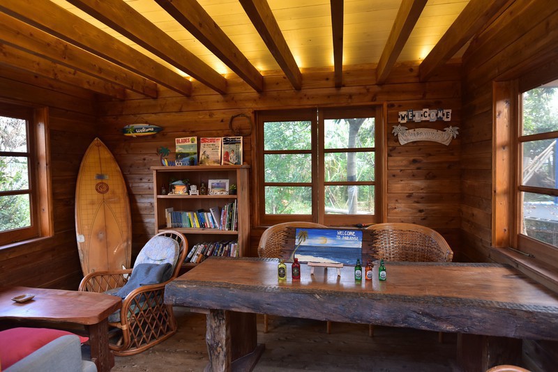 バーベキュー小屋