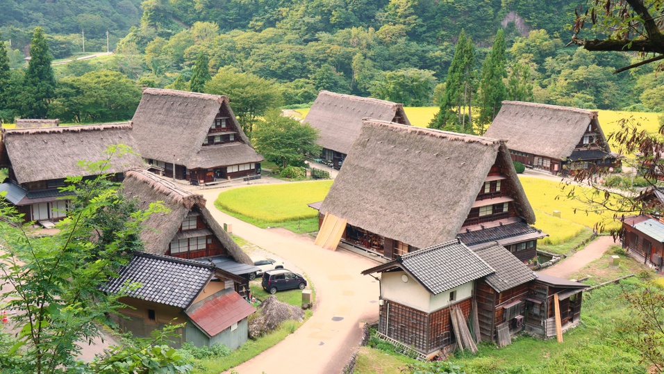 【周辺】世界遺産〔菅沼合掌造り集落〕…;車で約5分