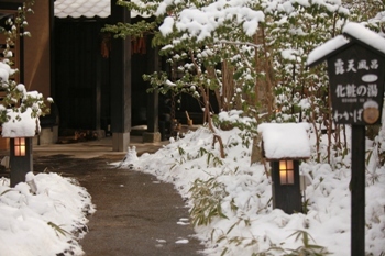 雪の日の玄関
