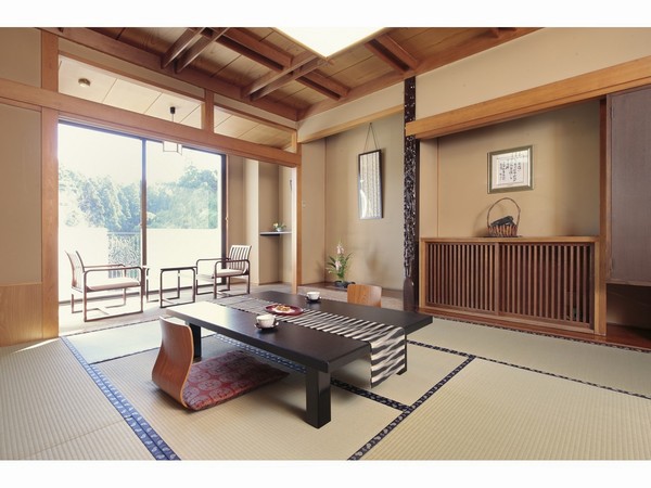 和室10畳南向き
