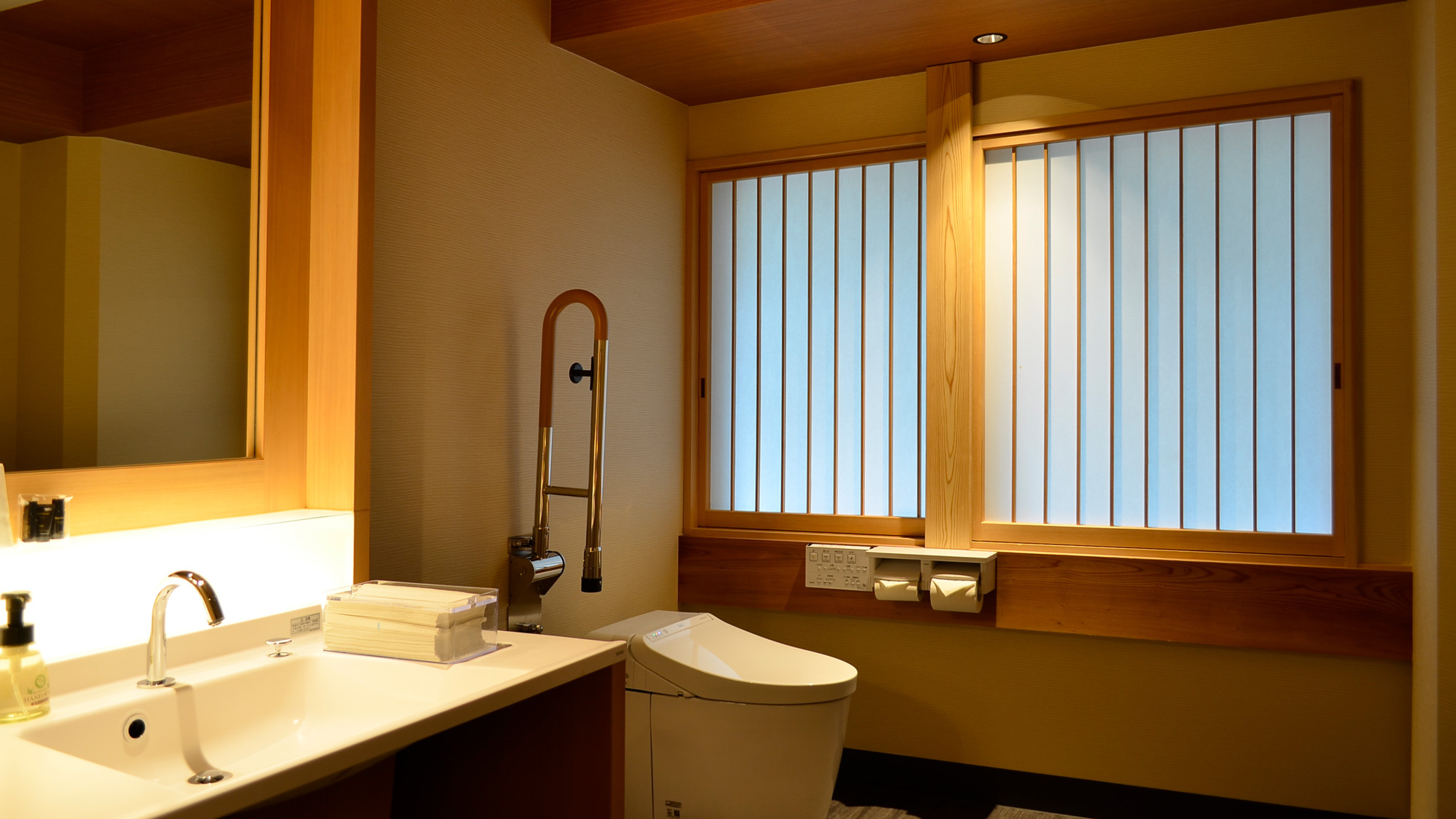 温泉内風呂付モダン特別室