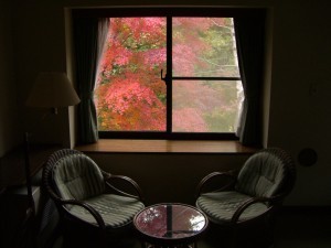 別館和洋室秋の午後