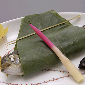 岩魚のほう葉焼（夕食一例）