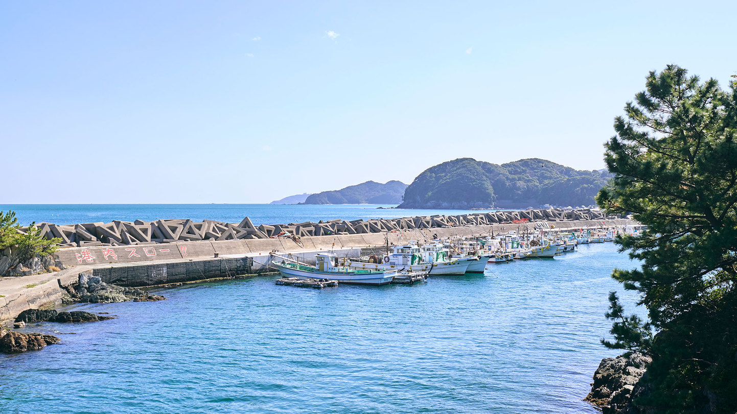 ・【周辺】伊勢湾に浮かぶ答志島のんびりとした時間が流れています