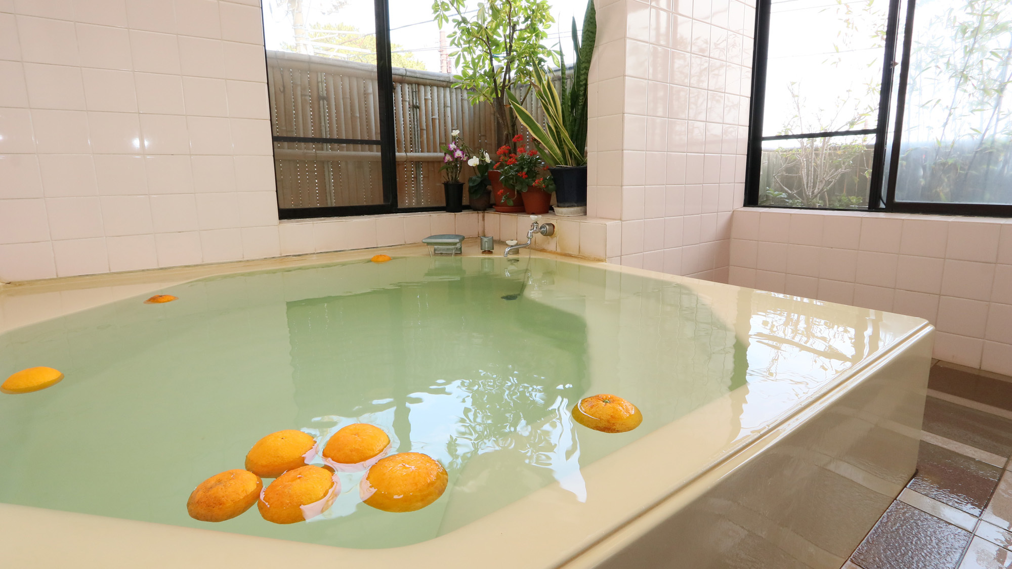 Ajiro Onsen Onsenyado Yadokari Ajiro Onsen Onsenyado Yadokari is perfectly located for both business and leisure guests in Atami. The property has everything you need for a comfortable stay. Pets allowed are there for guests enjoy