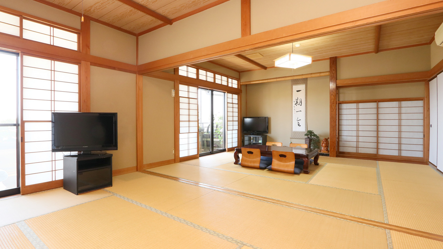 Ajiro Onsen Onsenyado Yadokari Ajiro Onsen Onsenyado Yadokari is perfectly located for both business and leisure guests in Atami. The property has everything you need for a comfortable stay. Pets allowed are there for guests enjoy