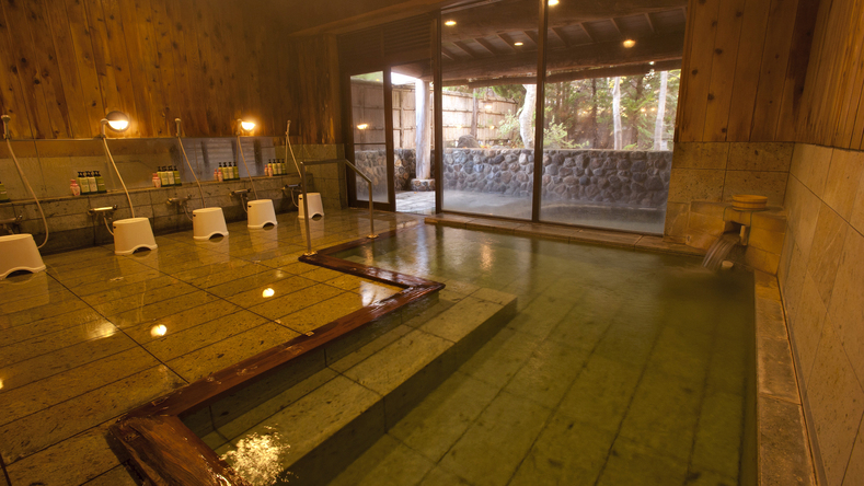 #落合温泉の湯女湯単純泉で無色透明、美肌効果も期待できる温泉です。
