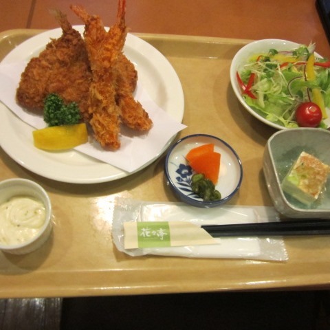 ミックスフライ定食