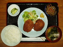 手作りメンチカツ定食