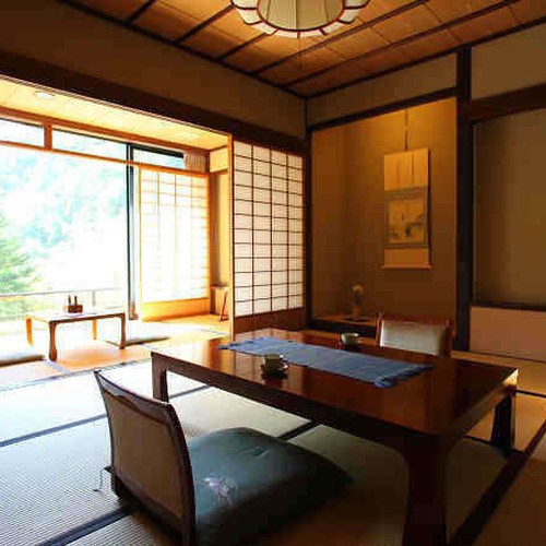 【介山荘一般客室】離れの静かなお部屋でごゆっくりおくつろぎ下さいませ。