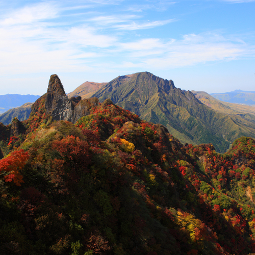 <紅葉した根子岳＞わー！！カワイイ！！パッチワークの作品みたい！！