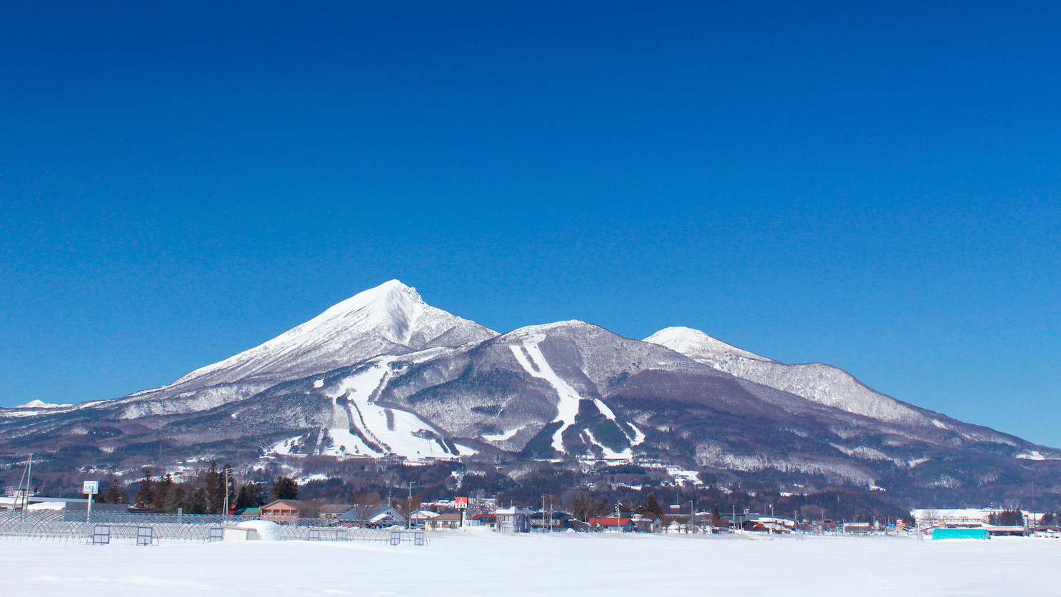 冬の磐梯山