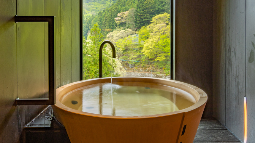 【貸切風呂〜奏〜】わっぱをモチーフとした浴槽で四万の温泉も景色も独り占め〜♪のんびり贅沢なひととき