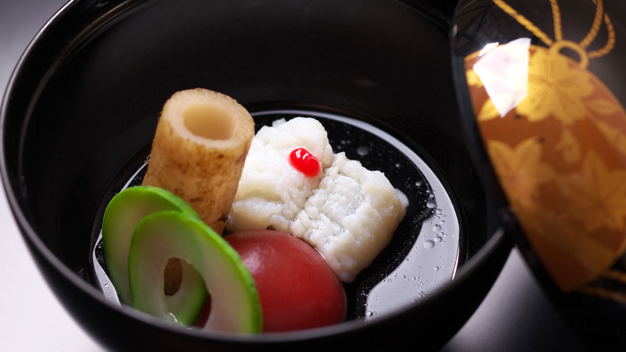 【お料理一例】日本の伝統を追求し走り、旬、名残の食材にこだわった季節の懐石
