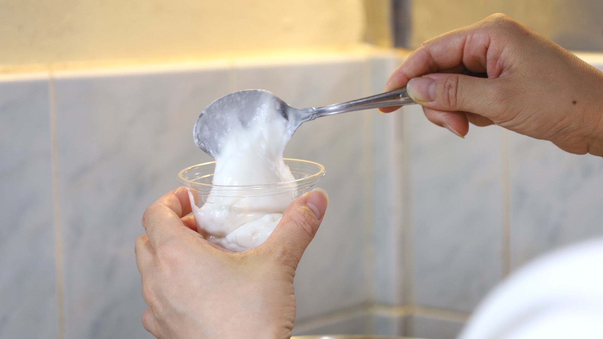 【ジーマーミ豆腐作り体験】モチモチとした食感と、ほんのりとしたピーナッツの甘みがたまらない、