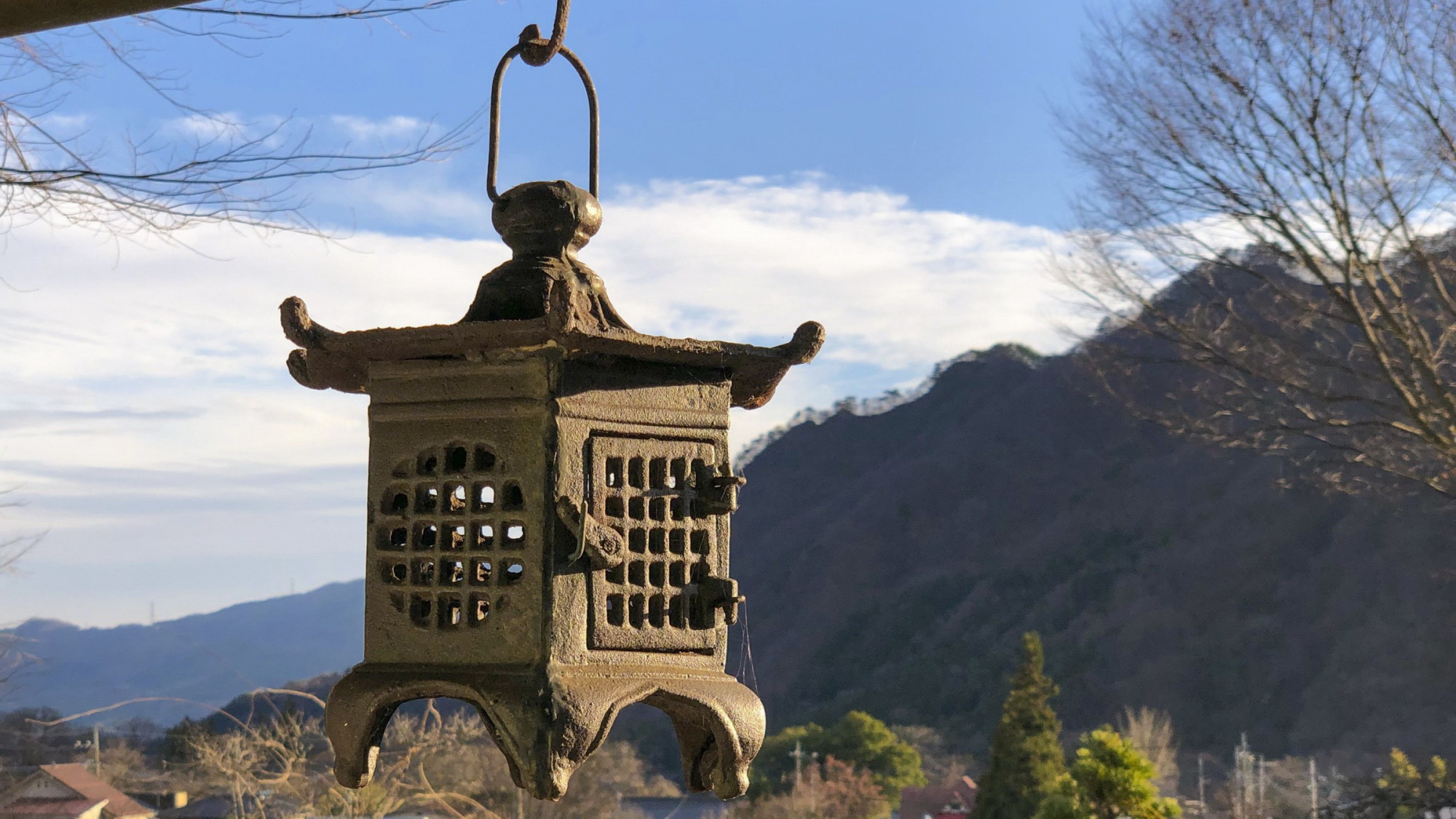 【外観】猿ヶ京温泉に伝わるさまざまな言い伝えのなかでも「座敷わらし」の逸話が残る。