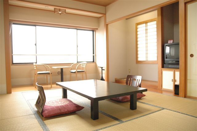 Hotel Shibata The 3-star Hotel Shibata offers comfort and convenience whether youre on business or holiday in Ibaraki. The property offers a wide range of amenities and perks to ensure you have a great time. To be