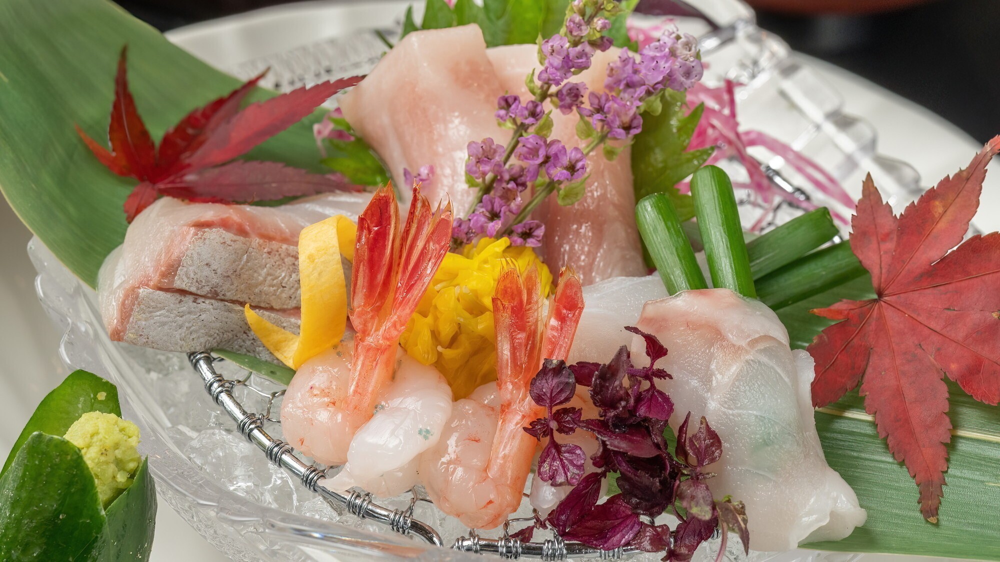 【ご夕食一例】地元庄内の海ならではの鮮魚を、旬替わりでご提供しております ※イメージ