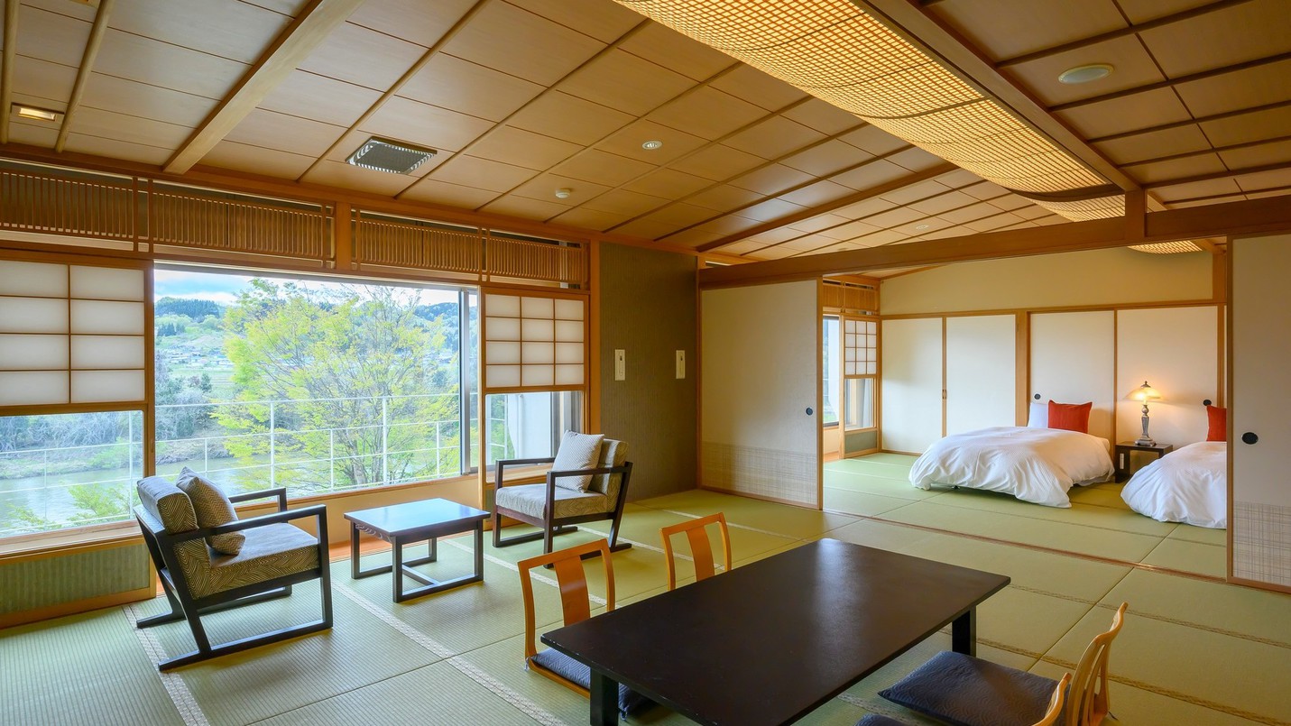  【出羽三山−羽黒山】和室二間続きのゆったりした和の空間。明るい光が柔らかにお部屋を包みます。 【出