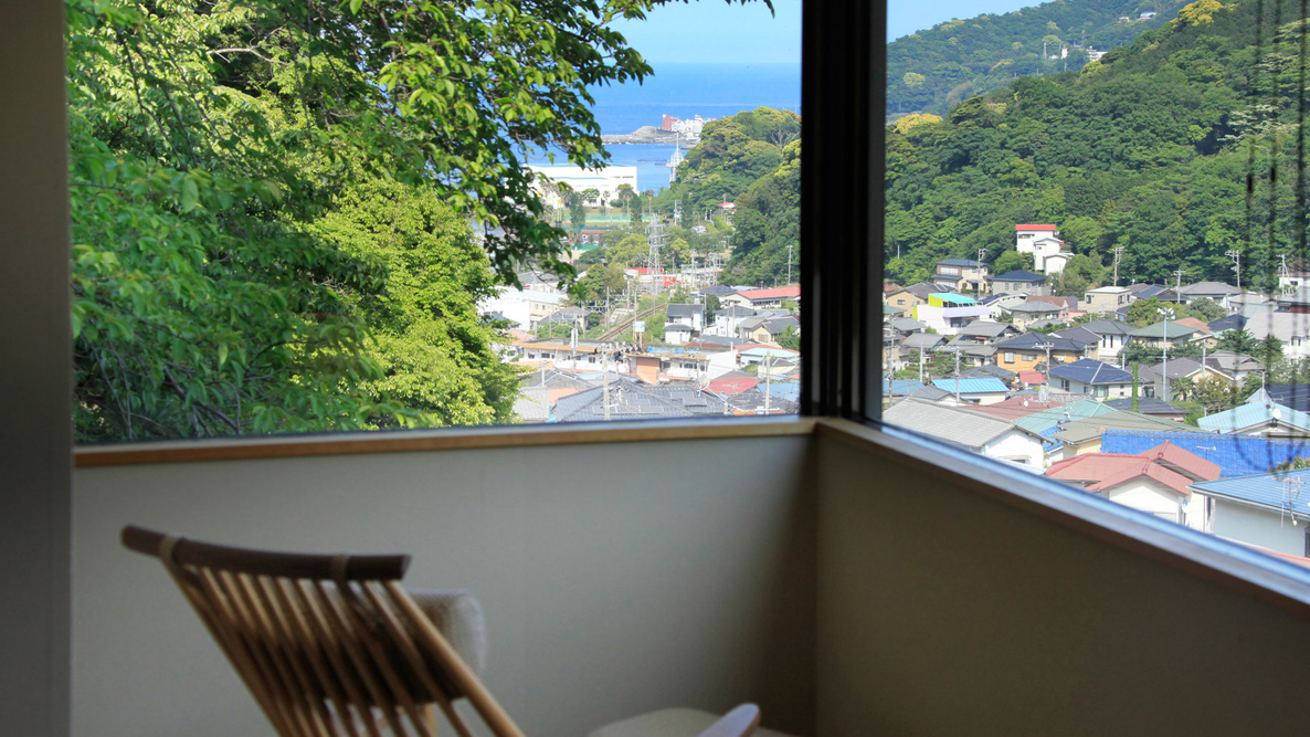 【特別室】和室&ベッドルーム 海と山が見える角部屋（一例）