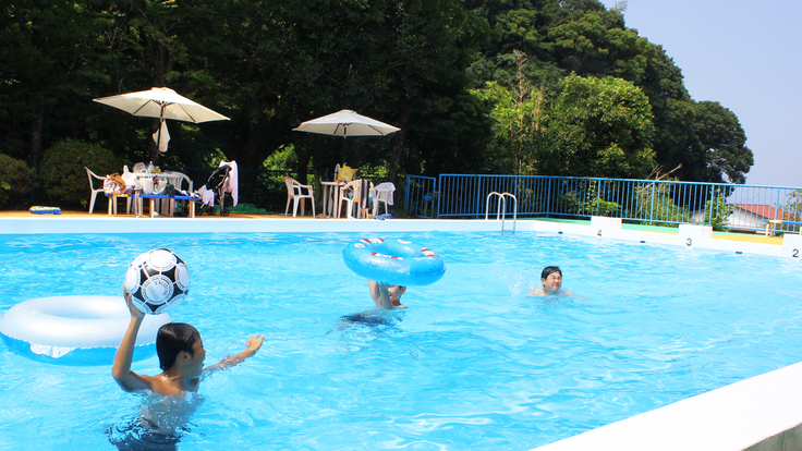 【屋外プール】※夏季のみ営業