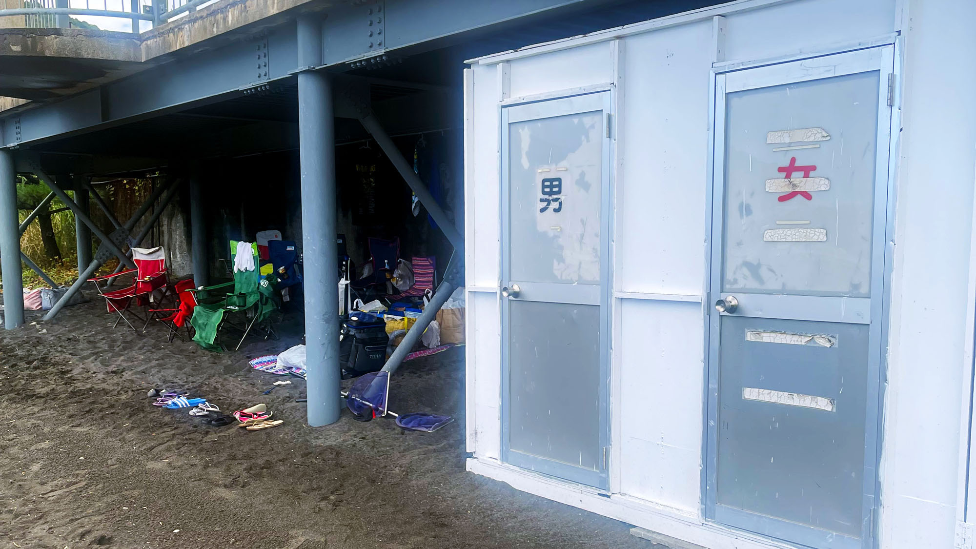 網代温泉海水浴場更衣室