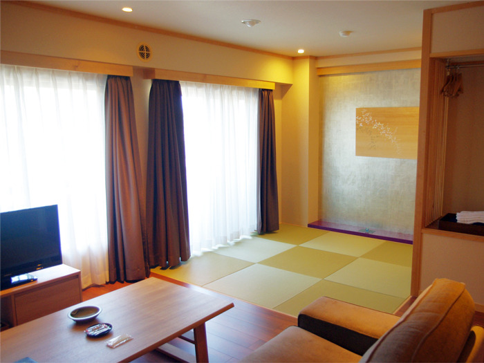 琉球畳とフローリングの間・和モダン 特別室