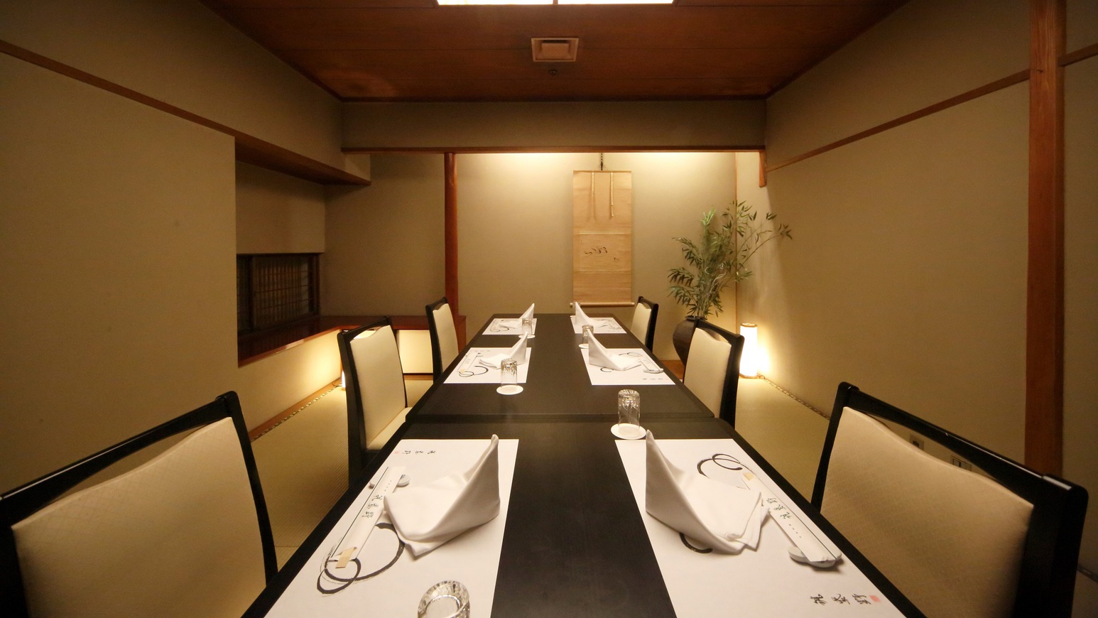 15階日本料理「筑紫野」個室【立花】