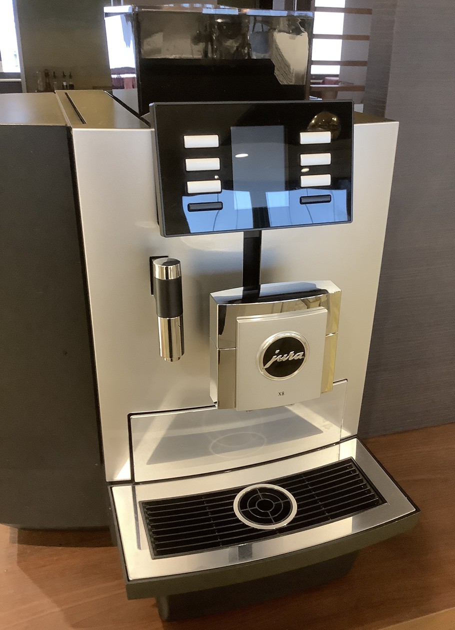 レストランコーヒーマシンjura X8