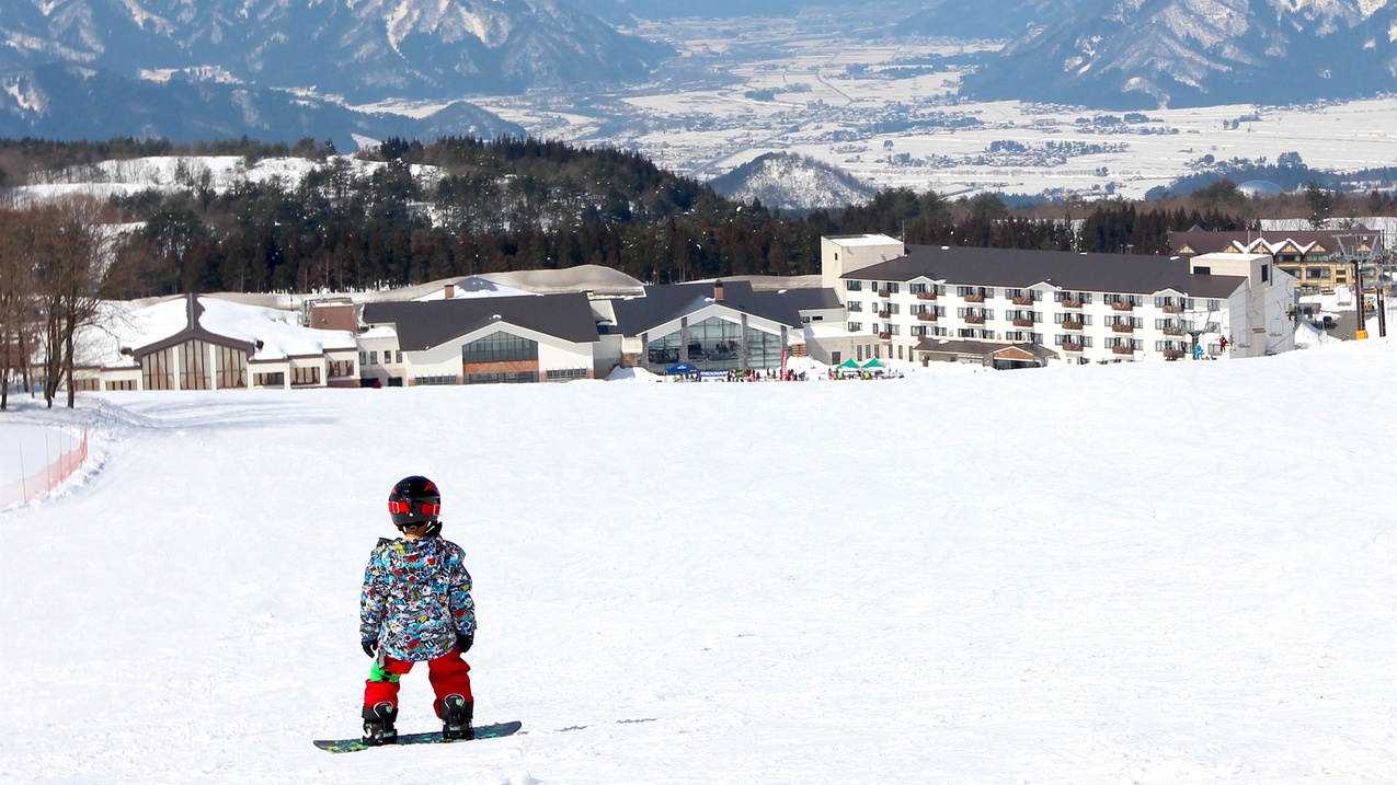 西日本最大級のビックゲレンデ！スキージャム勝山