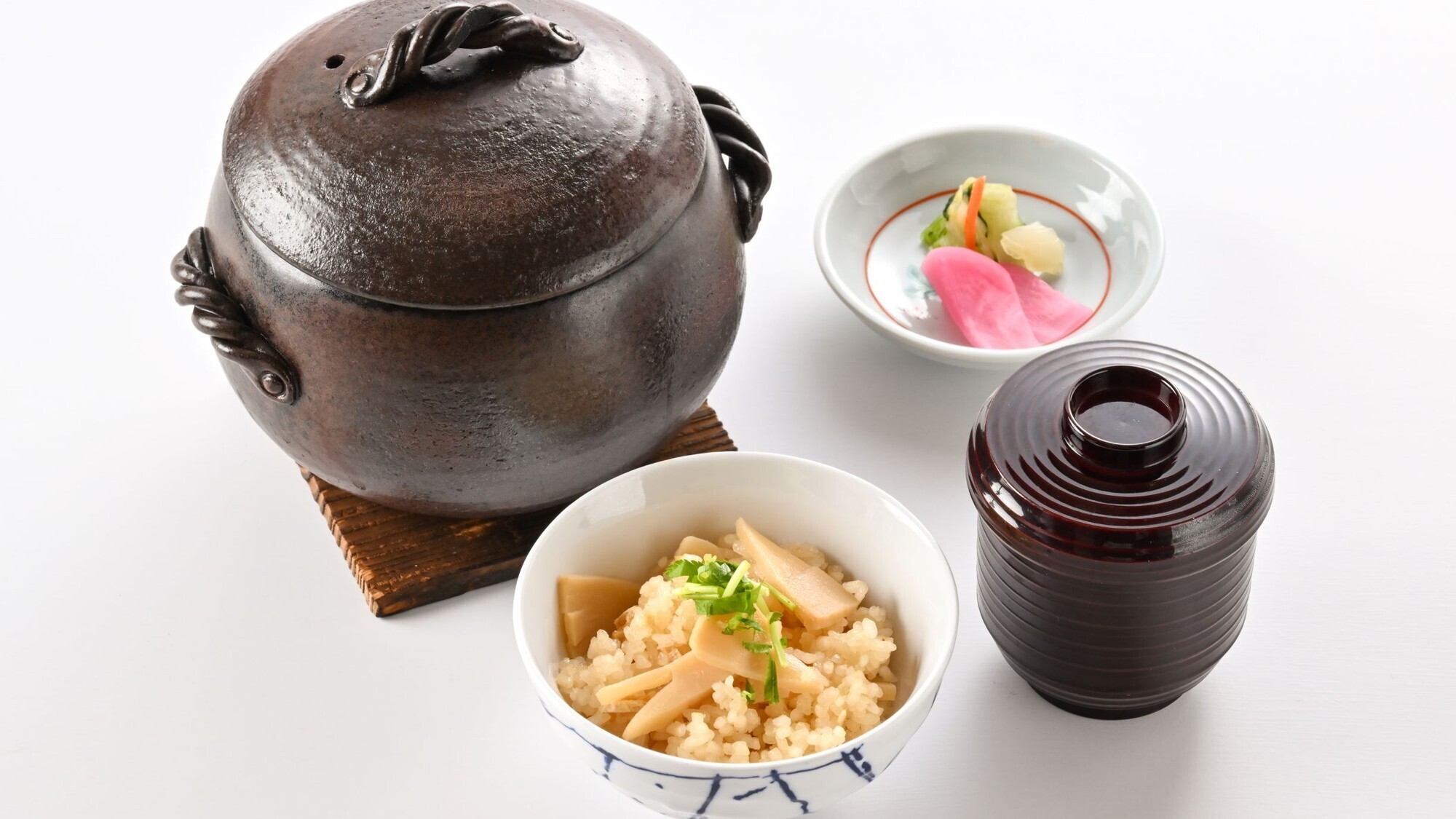 【和洋折衷プリフィックスディナー：4〜6月】筍ご飯と赤出汁のお食事