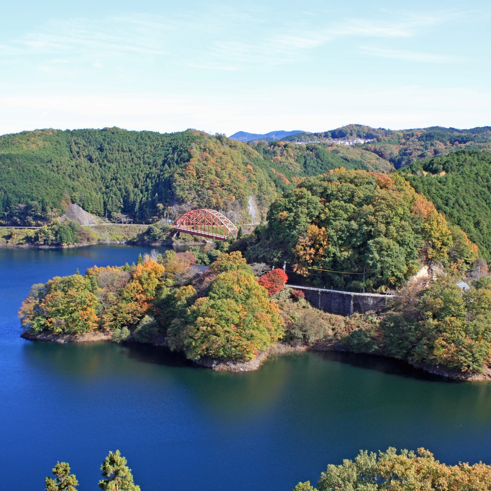 青蓮寺湖