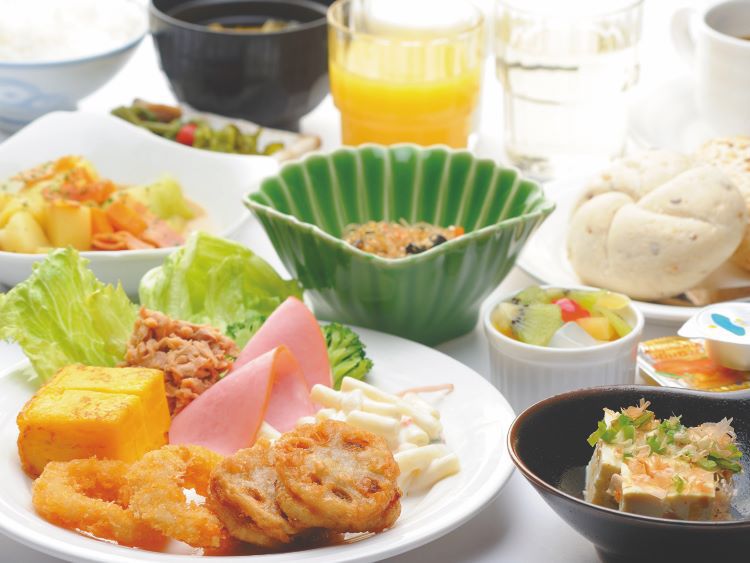 朝食