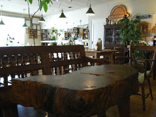 “;幸せのテーブル”;