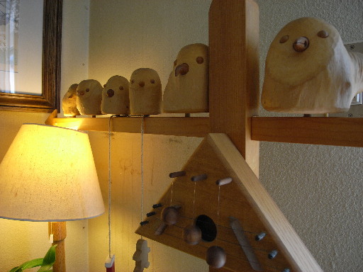 木彫りの小鳥たち